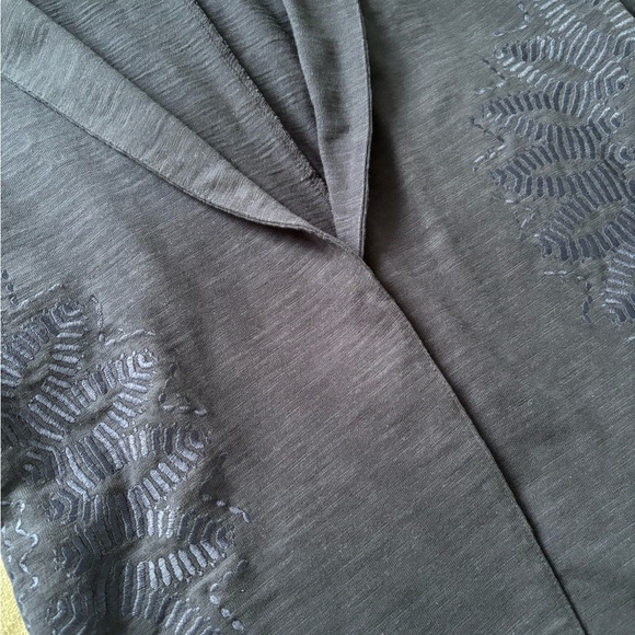 Navy Blazer with Subtle Pattern - Picture 4 of 5